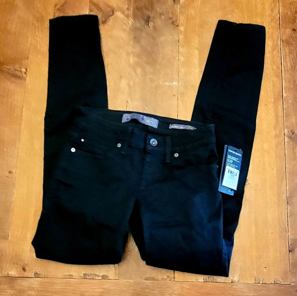 NEW Guess jeans - Picture 9 of 9